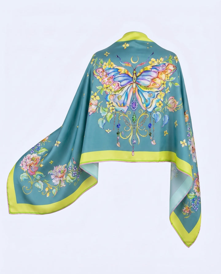 Luxuriöser Designer Seidenschal Emerald Butterfly in Smaragdgrün mit Schmetterlingsmotiv aus Twill-Seide