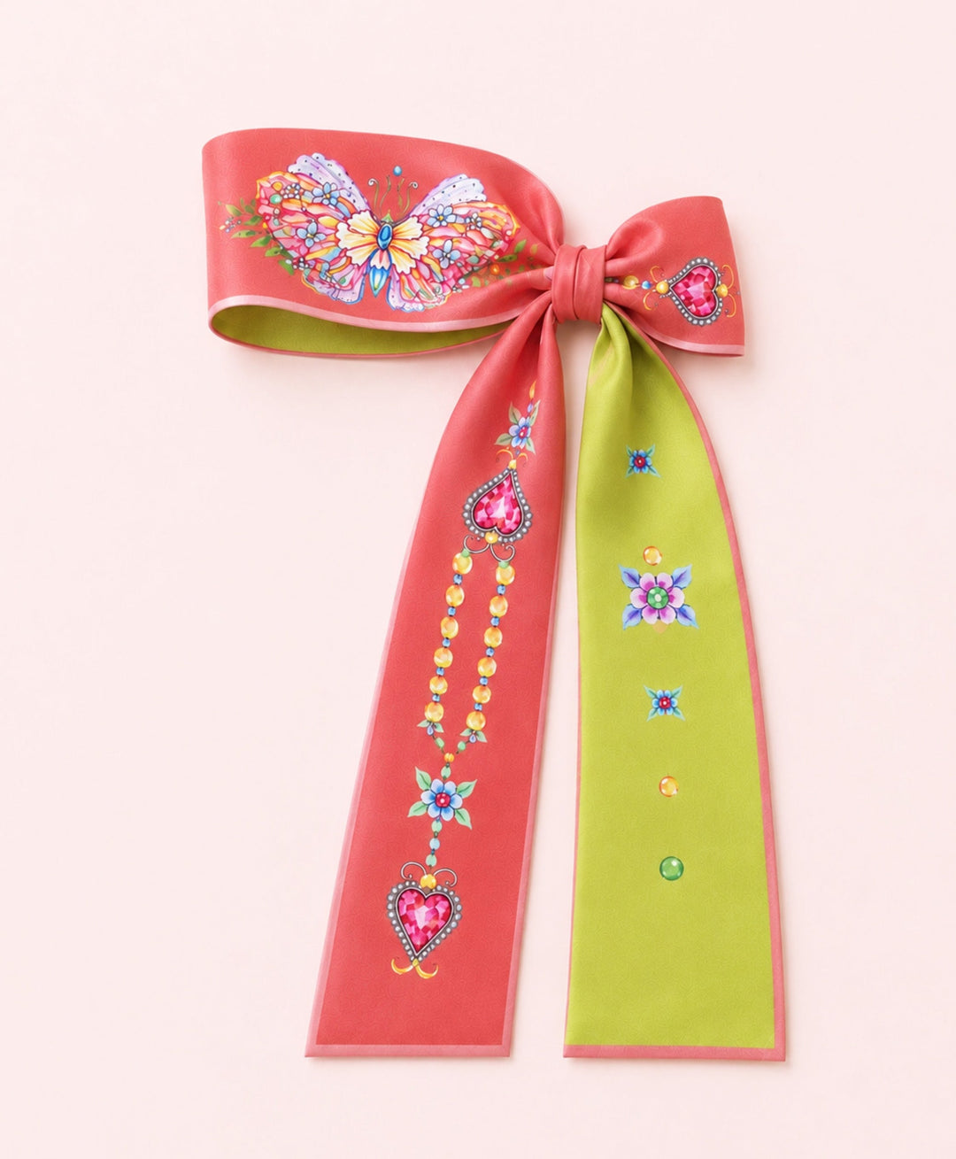 Eleganter Seidenschal in Korallenrot mit Schmetterlingsmotiv, floralen Ornamenten und Schmuckdetails aus hochwertiger Seide