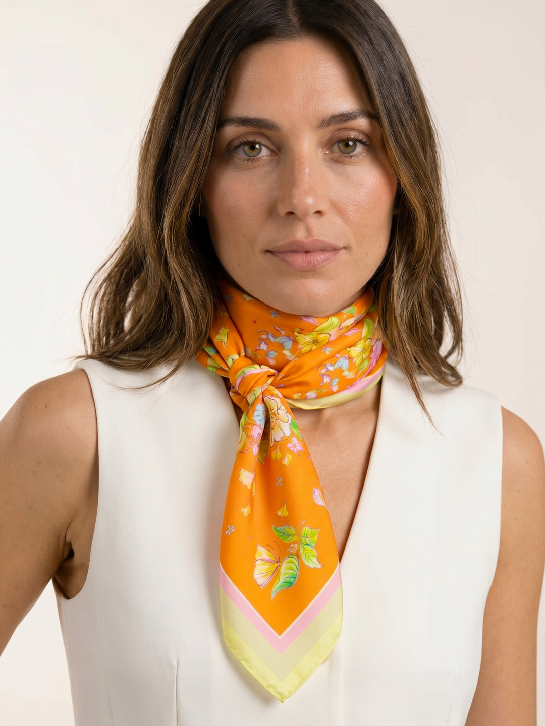 Reiner Seidenschal Orange Twill Seide Feinblatt Herz aus Blumen Damen Halstuch elegant