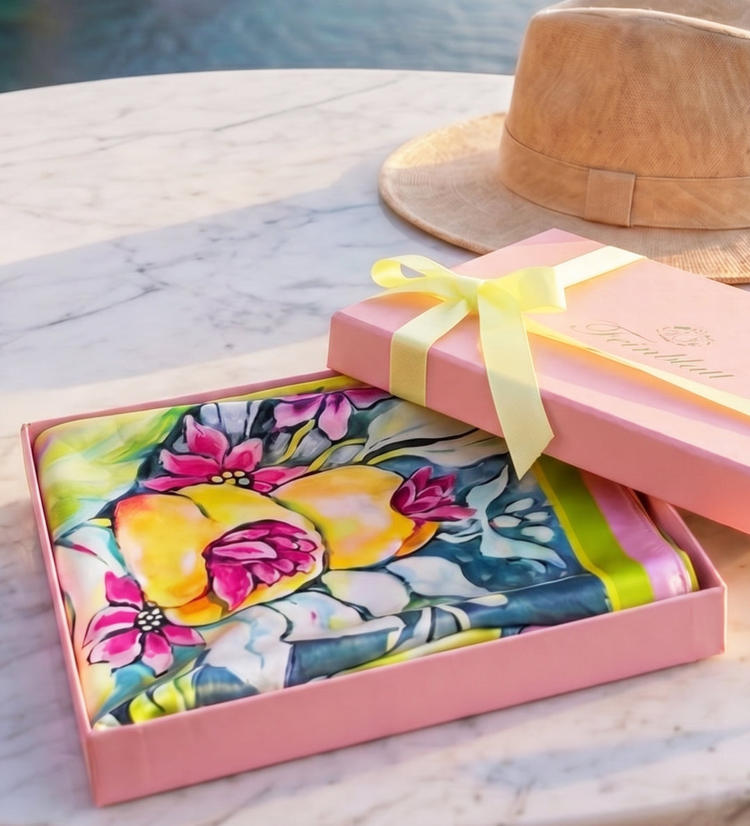 Feinblatt Seidenschal Sonniges Italien in rosa Geschenkbox mit Schleife