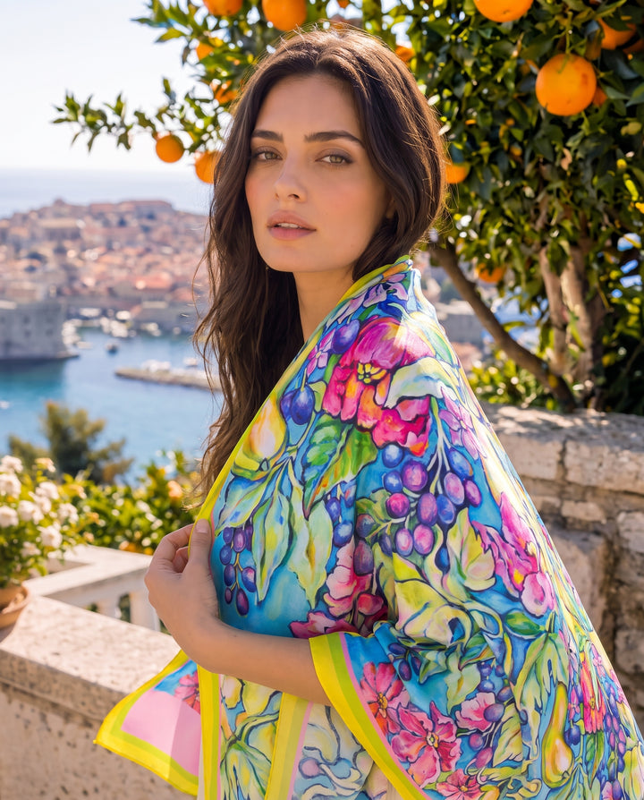 Feinblatt Seidenschal Sonniges Italien als farbiger Seidenschal im mediterranen Lifestyle Look am Meer